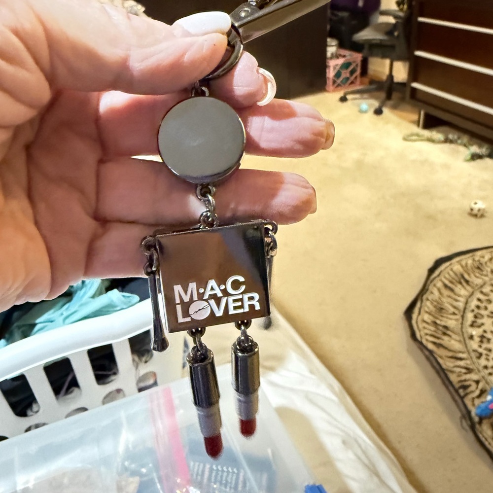 MAC Cosmetics Pink and Black Robot Keychain - Picture 5 of 5